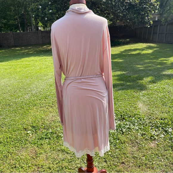 Eberjey Robe pink long sleeve women’s size small pink with lace trim - Picture 3 of 5